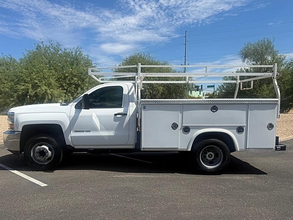 chevrolet silverado 3500 chassis cab 2018 1GB3CYCG1JZ313703 image chevrolet silverado 3500 chassis cab 2018 1GB3CYCG1JZ313703 image